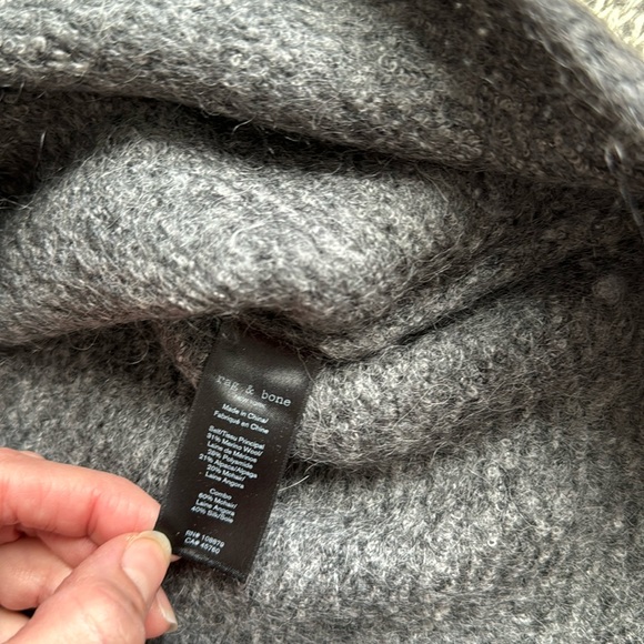 rag & bone / Wool Fuzzy Turtleneck / XS Grey Cream - Picture 6 of 6